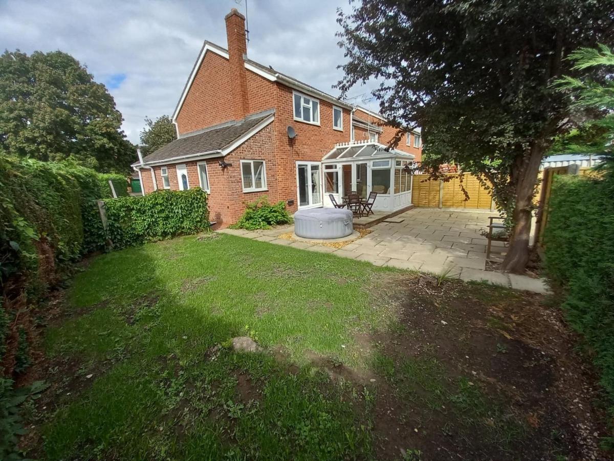 Leominster 3 Bedroom House Parking Garden Private Luaran gambar