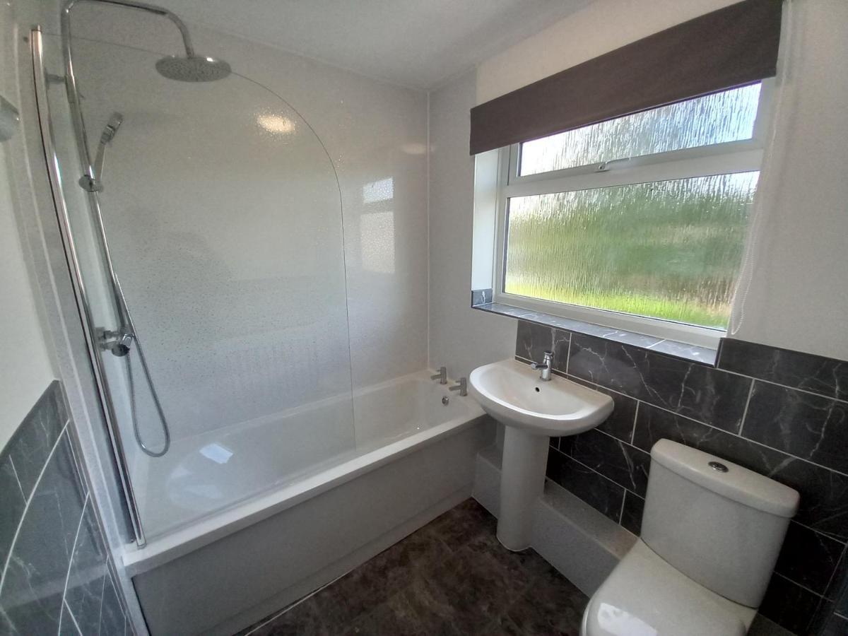 Leominster 3 Bedroom House Parking Garden Private Luaran gambar
