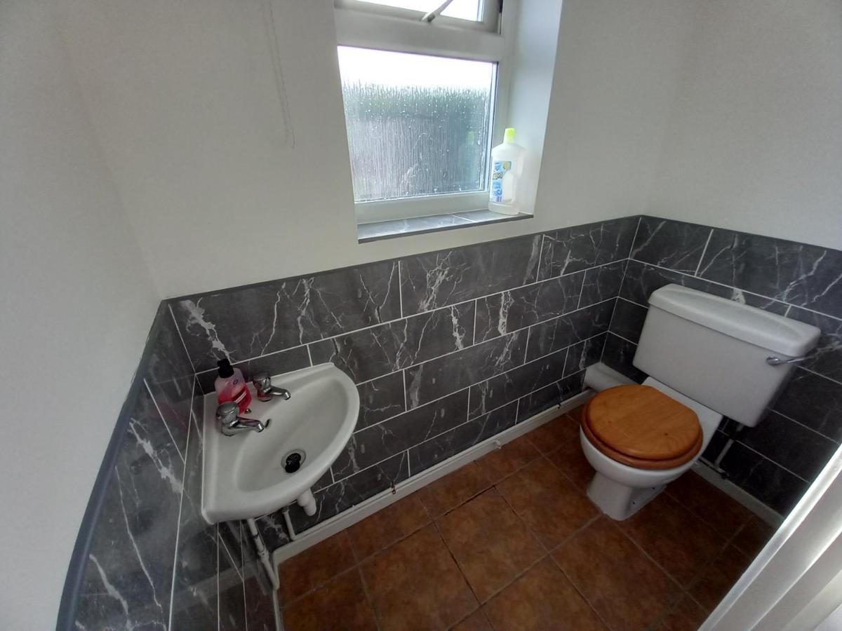 Leominster 3 Bedroom House Parking Garden Private Luaran gambar