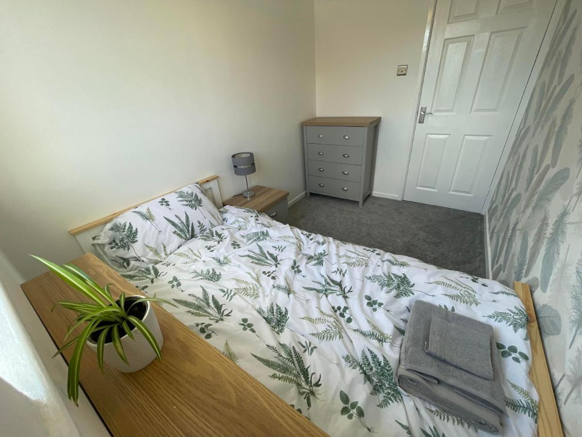 Leominster 3 Bedroom House Parking Garden Private Luaran gambar