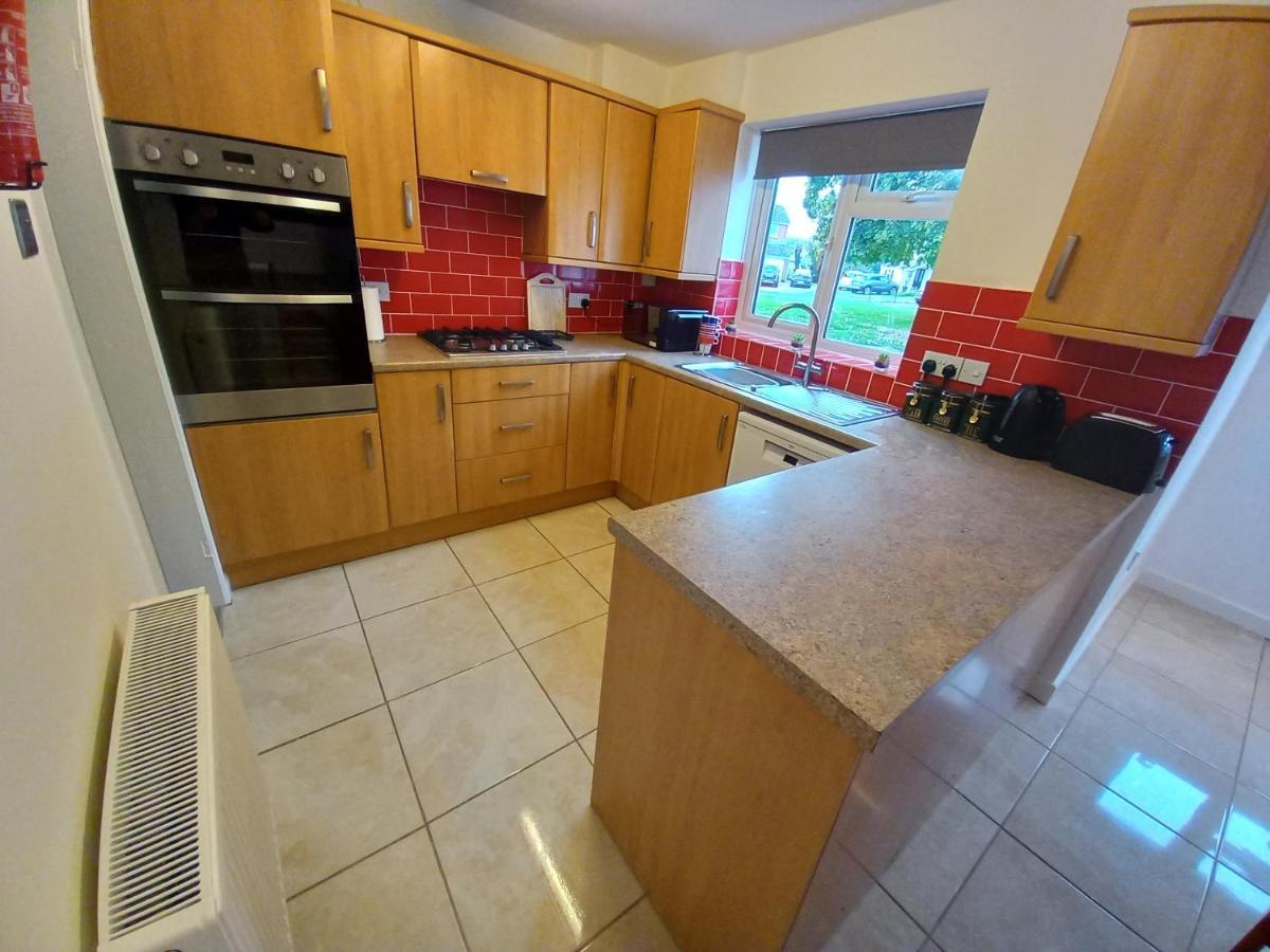 Leominster 3 Bedroom House Parking Garden Private Luaran gambar